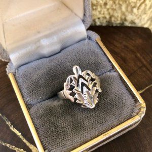 Vintage Sterling Silver Cut Out Ring Size 6 1/4 Unique Jewelry